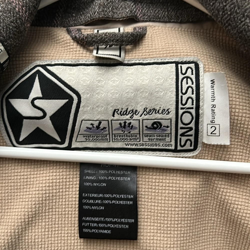 Sessions Ridge Series Women’s Snowboarding Jacket. - Picture 3 of 6